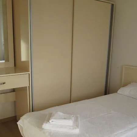 Apartahotel Ada Butik *